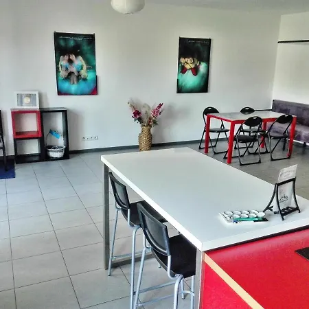 Apartament Rock And Sea Homestay *
